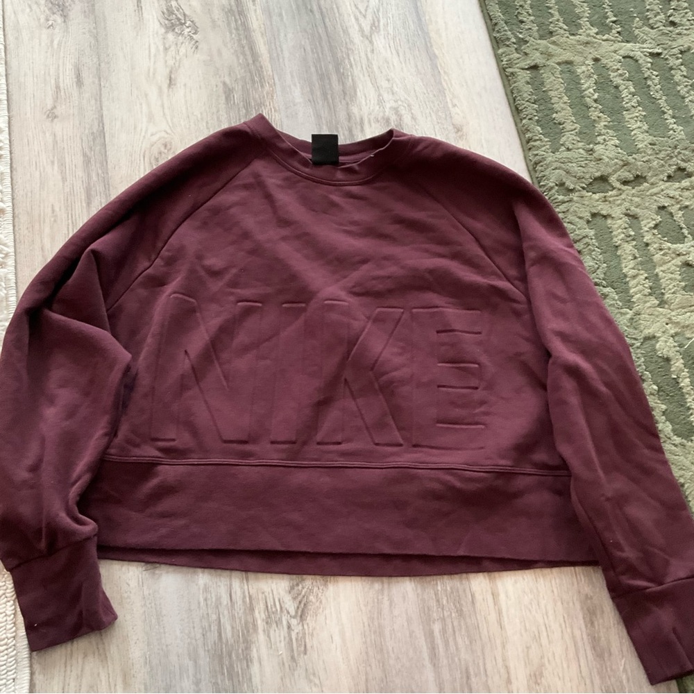 Nike sweater size large
